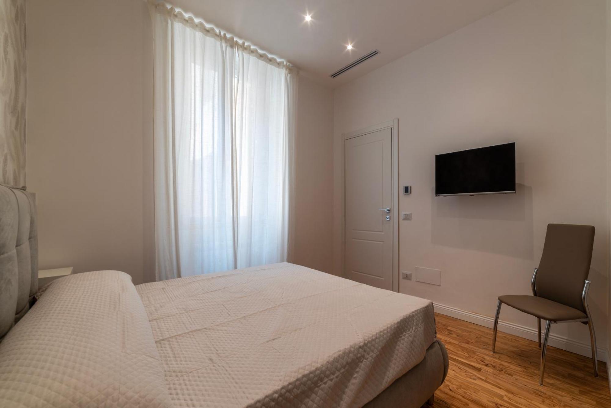 Rome Huge & Cozy Apartment ภายนอก รูปภาพ
