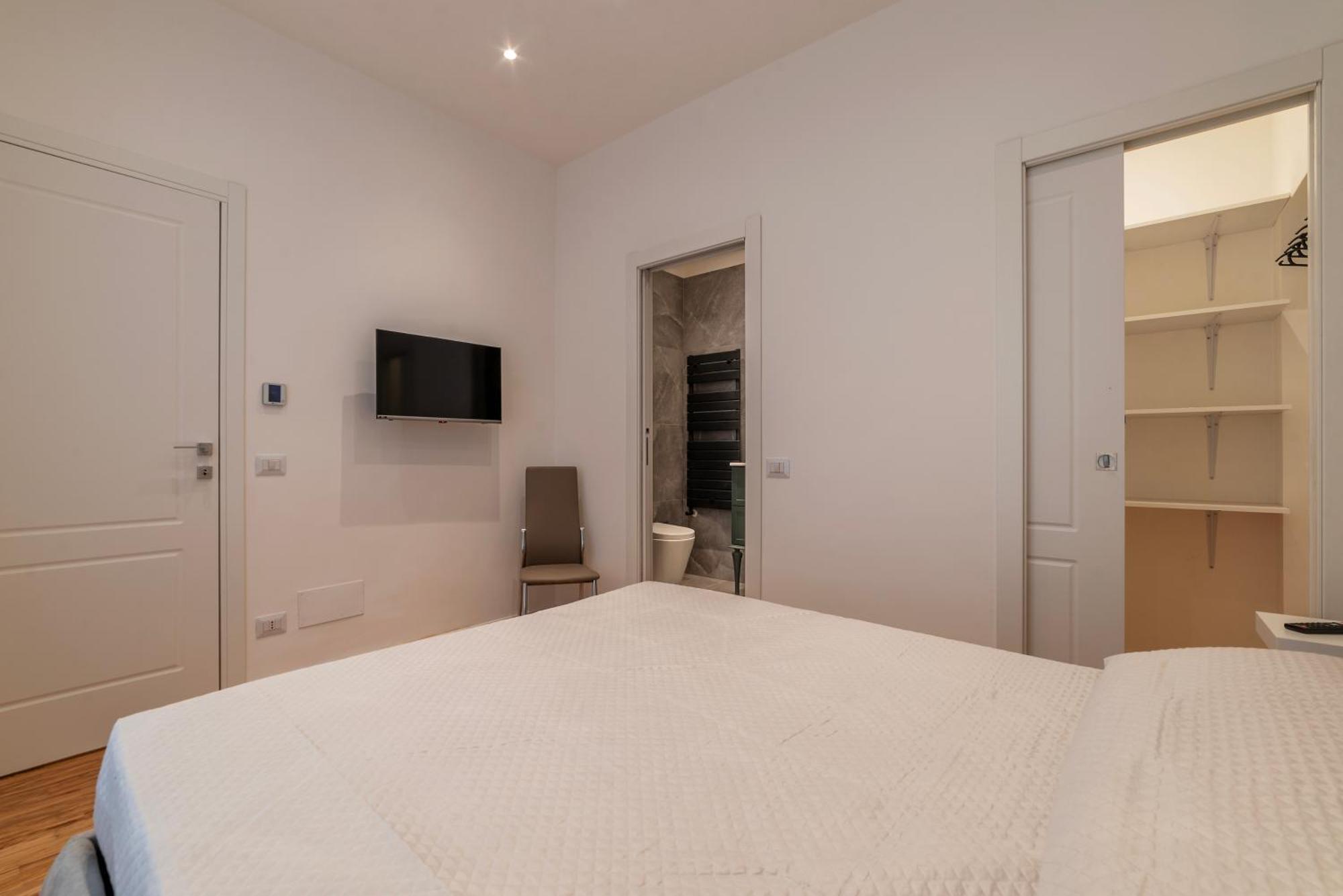 Rome Huge & Cozy Apartment ภายนอก รูปภาพ