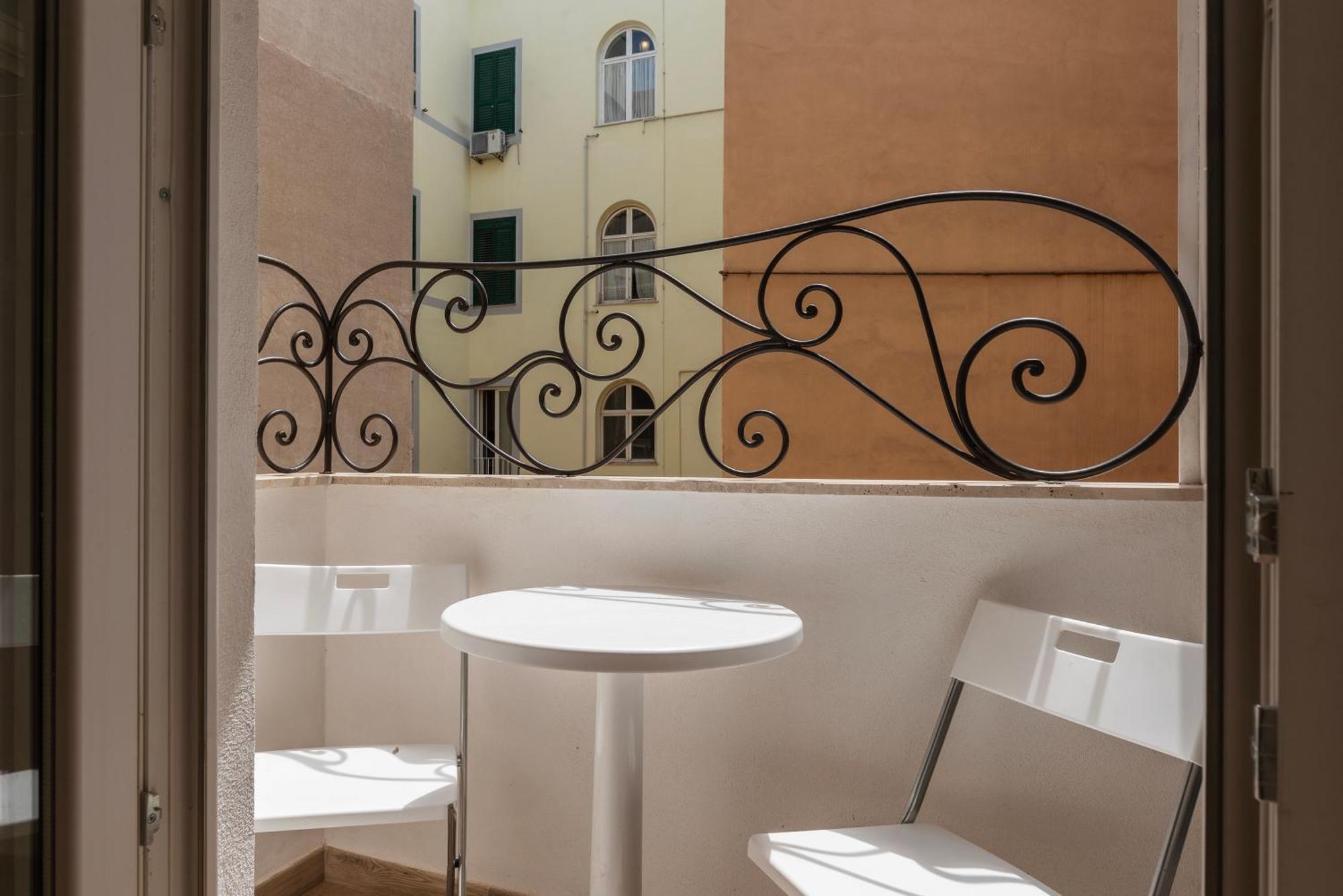 Rome Huge & Cozy Apartment ภายนอก รูปภาพ