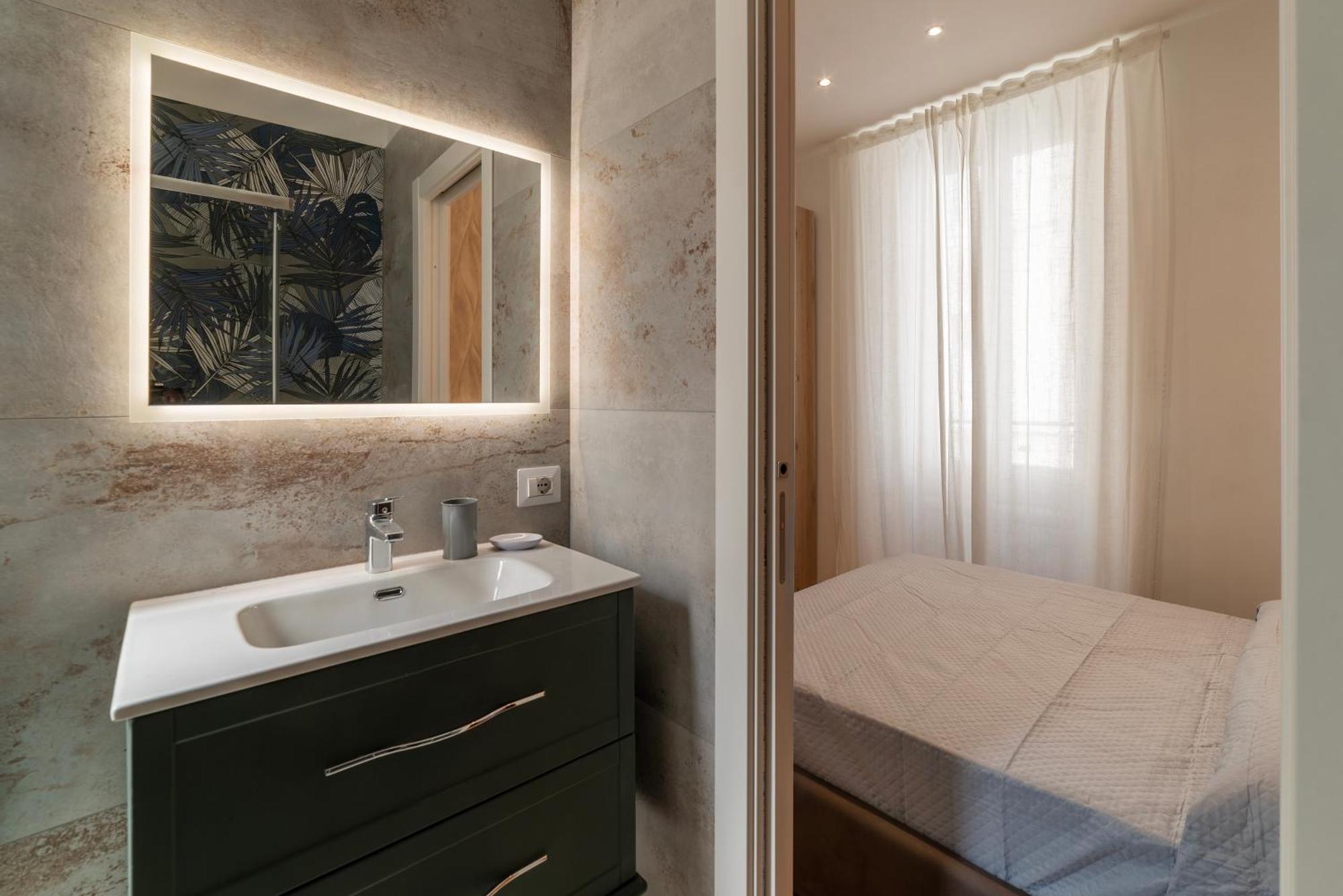 Rome Huge & Cozy Apartment ภายนอก รูปภาพ