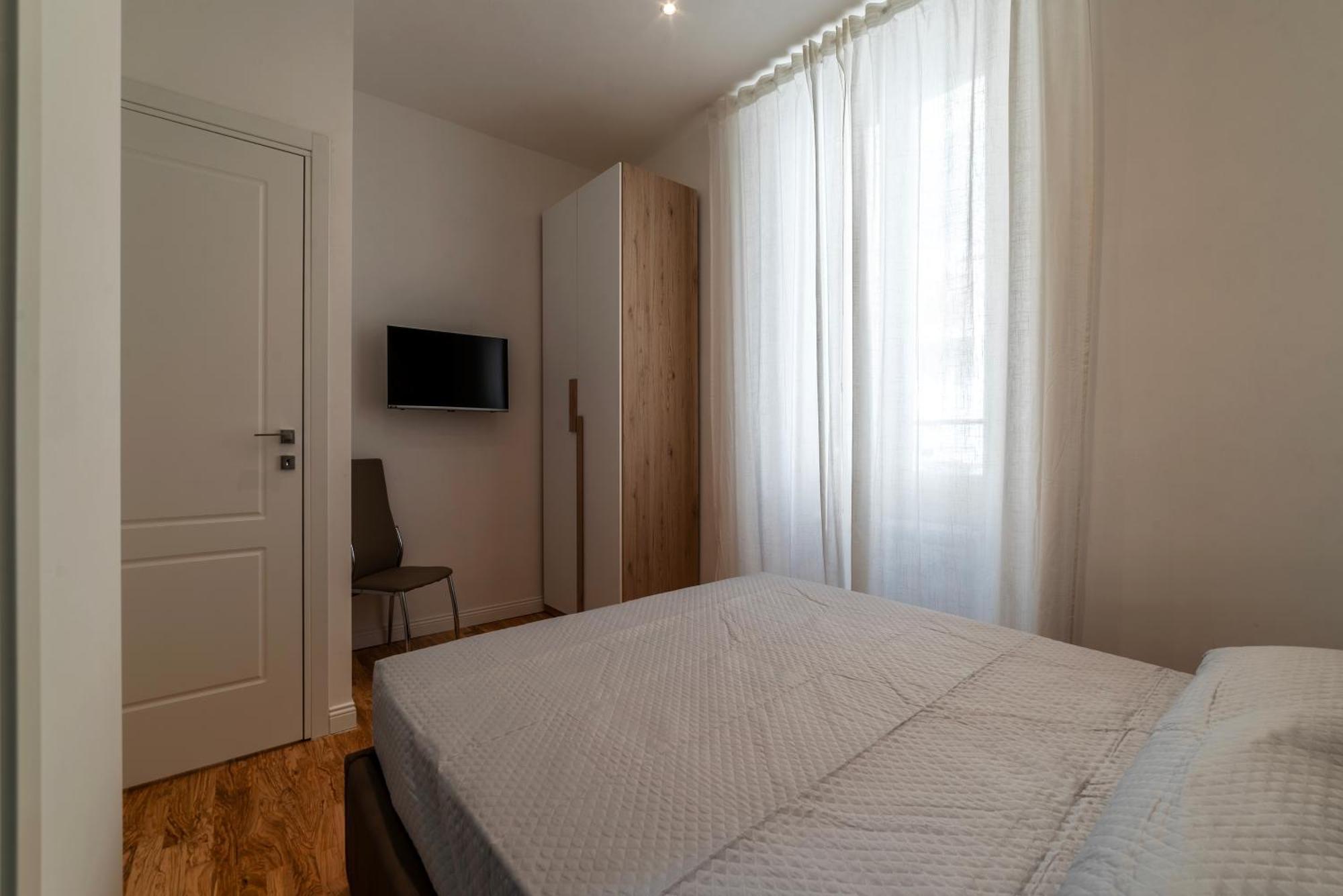 Rome Huge & Cozy Apartment ภายนอก รูปภาพ